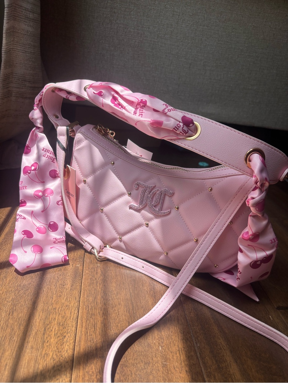 NWT Juicy Couture Pink Quilted Shoulder Bag Cherry
Scarf